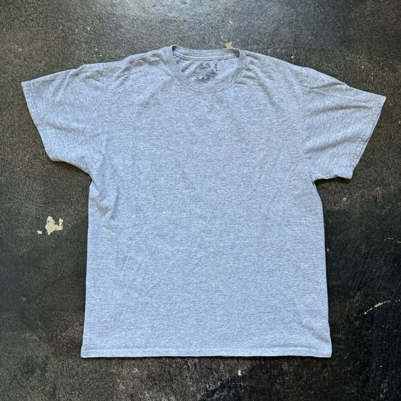 Fruit Of The Loom Men’s Essential Grey Short Sleeve T-Shirt Size Medium Casual - Picture 1 of 9